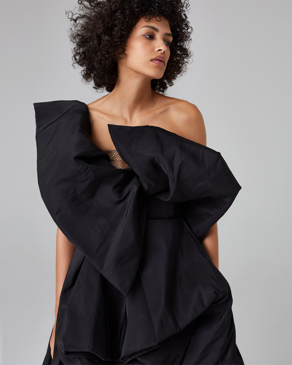 Oscar de la on sale renta black gown